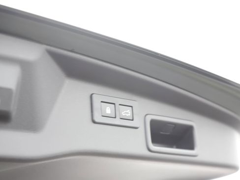 New 2026 Subaru Outback Touring image 4