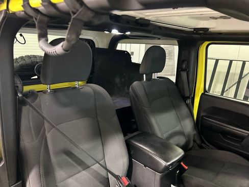 Used 2022 Jeep Wrangler Willys image 29