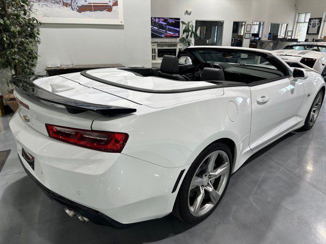 Used 2016 Chevrolet Camaro SS RWD image 2