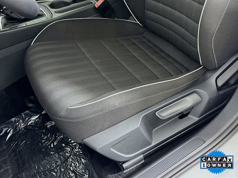 Certified 2024 Volkswagen Jetta Sport image 18