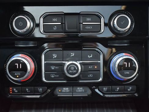 Used 2022 GMC Yukon Denali image 36