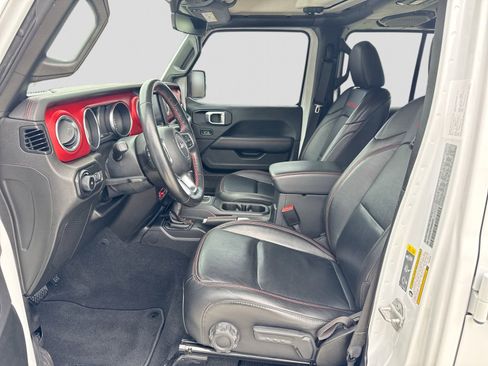 Used 2021 Jeep Wrangler Unlimited Rubicon w/ Uconnect 4C Nav & Sound Group AWD/4WD image 3