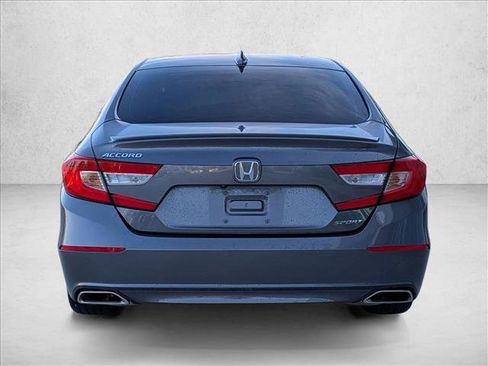 Used 2018 Honda Accord Sport image 6