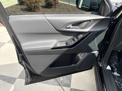 Used 2026 Chevrolet Equinox RS w/ Safety and Technology Package image 14