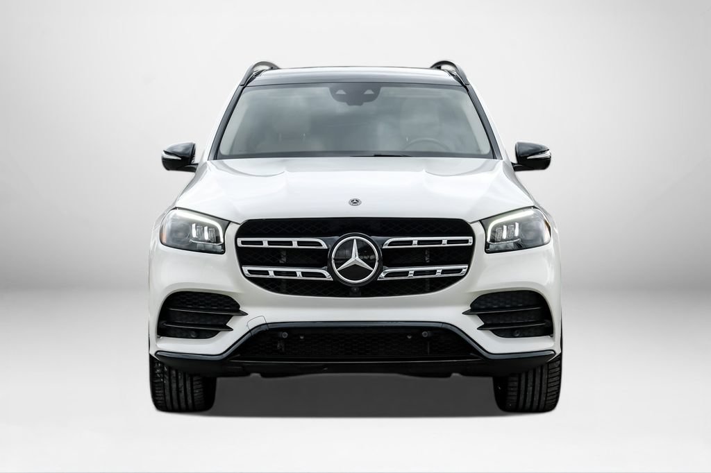 Used 2023 Mercedes-Benz GLS 580 4MATIC image 3