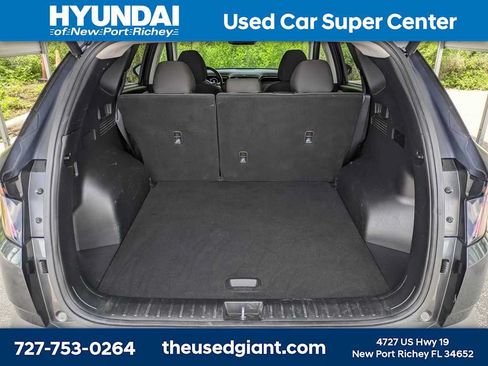 Certified 2022 Hyundai Tucson SEL w/ Convenience Package FWD image 12