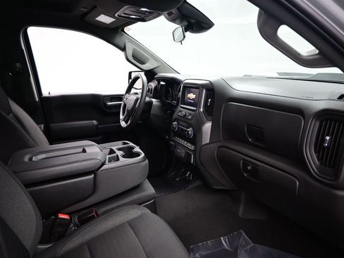 Used 2024 Chevrolet Silverado 1500 Custom Trail Boss w/ Dark Appearance Package AWD/4WD image 10