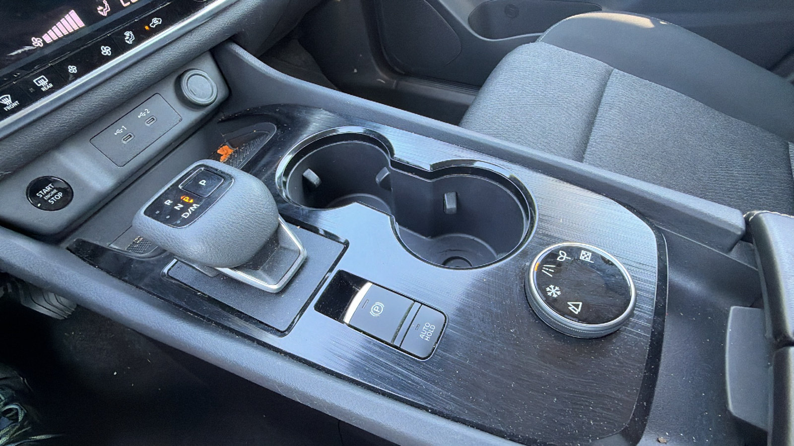 Used 2024 Nissan Rogue SV AWD/4WD image 30