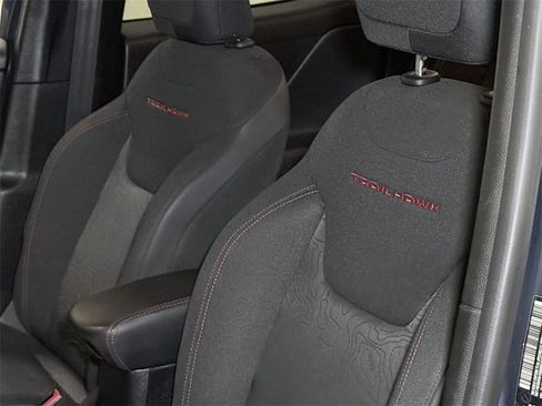 Used 2020 Jeep Renegade Trailhawk image 19