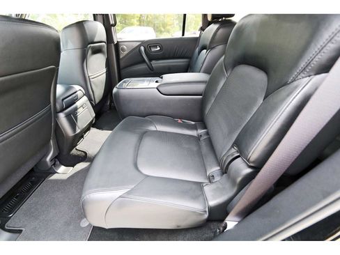 Used 2024 Nissan Armada SL w/ Midnight Edition Package image 12