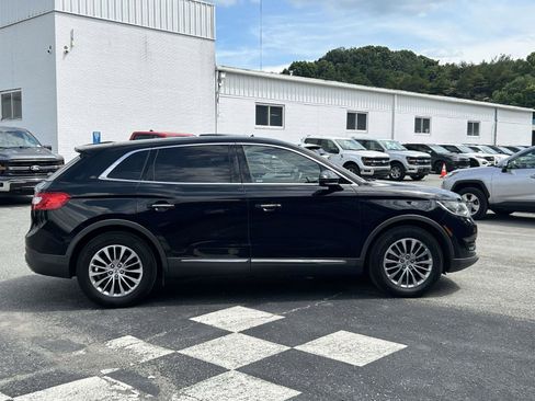 Used 2016 Lincoln MKX Select FWD image 2