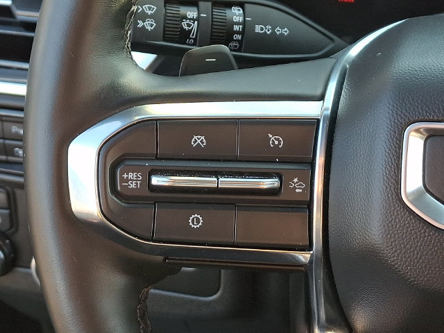 Used 2025 GMC Yukon XL Denali AWD/4WD image 7