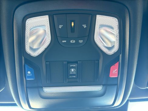 New 2025 RAM 3500 Big Horn AWD/4WD image 17