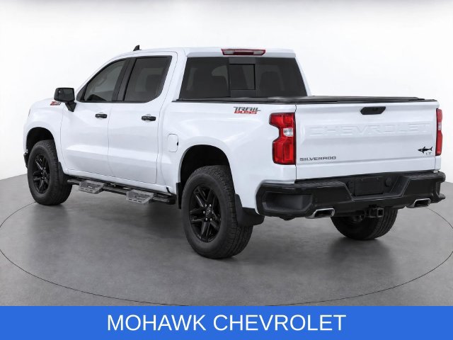 Used 2019 Chevrolet Silverado 1500 LT Trail Boss AWD/4WD image 3