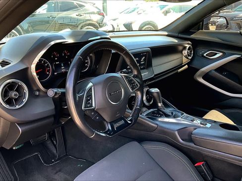 Used 2017 Chevrolet Camaro LT RWD image 17