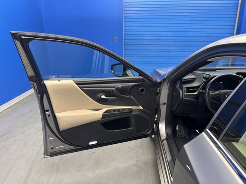 Used 2020 Lexus ES 350 Luxury image 9