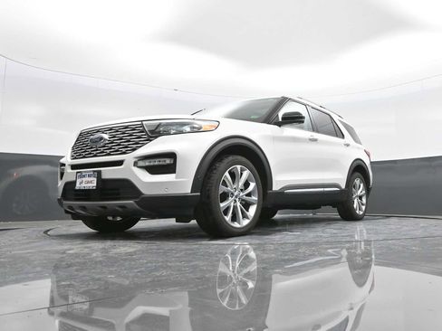 Used 2021 Ford Explorer Platinum w/ Equipment Group 601A image 38