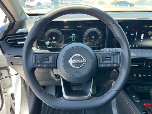 New 2026 Nissan Kicks SR FWD image 18