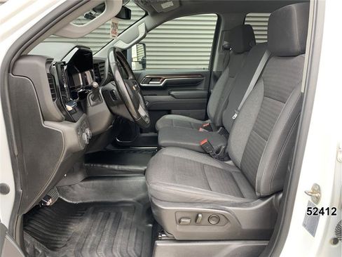 Used 2024 Chevrolet Silverado 2500 LT w/ Convenience Package image 21