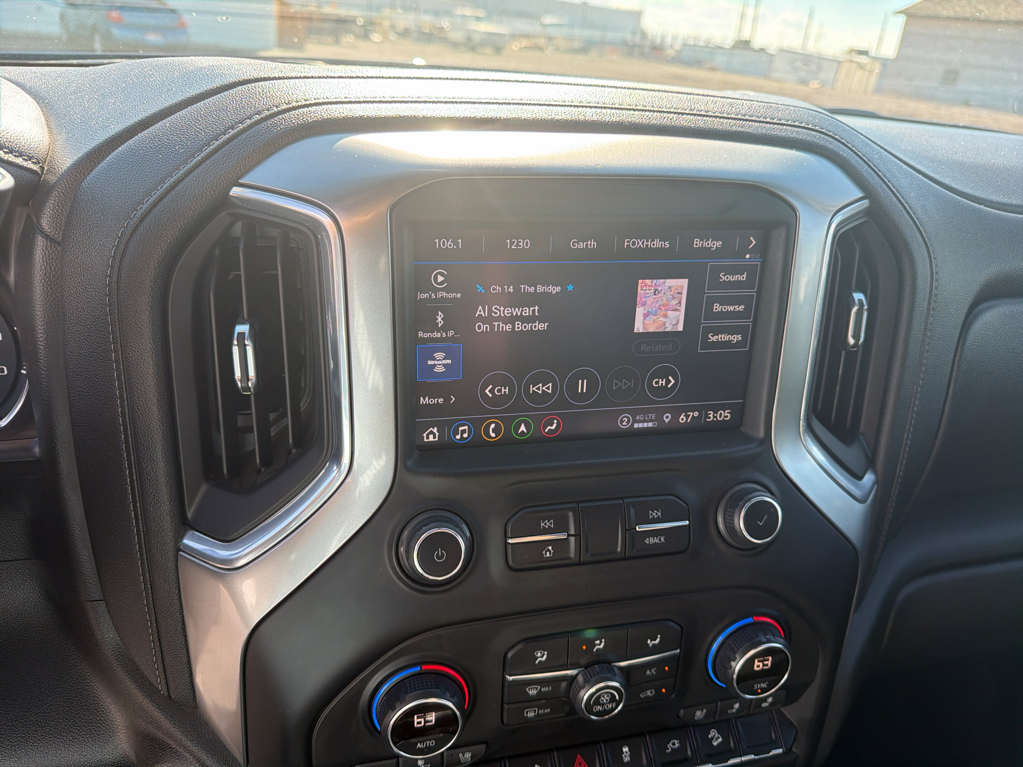 Used 2021 Chevrolet Silverado 1500 LTZ AWD/4WD image 19