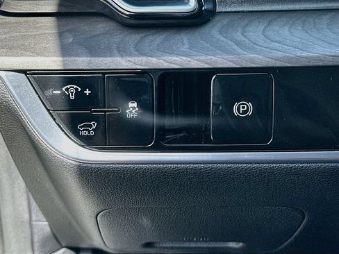Certified 2025 Kia Sportage X-Line w/ Premium Package AWD/4WD image 10