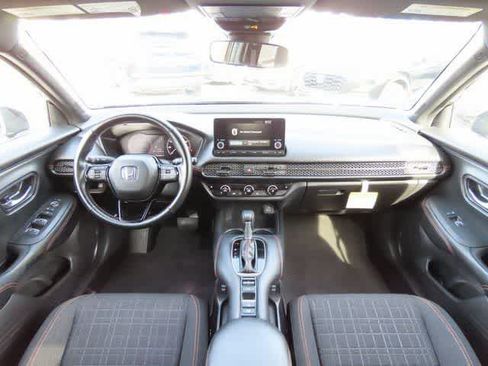 Certified 2025 Honda HR-V Sport image 18