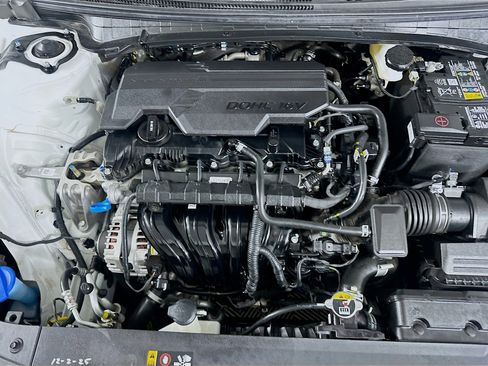 Used 2025 Kia K4 LXS image 32