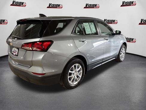 Used 2024 Chevrolet Equinox LS FWD image 5
