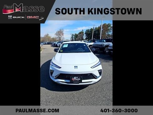 Used 2024 Buick Envista Sport Touring w/ Convenience I Package FWD image 9