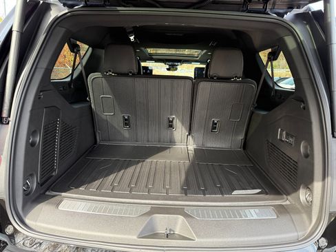 New 2026 GMC Yukon XL AT4 Ultimate w/ LPO, Floor Liner Package image 22