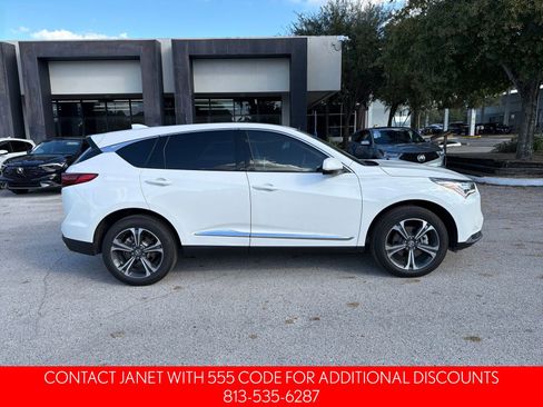 Used 2025 Acura RDX w/ Technology Package image 3