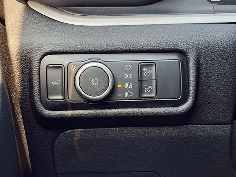 Certified 2023 Ford Explorer XLT w/ Equipment Group 202A AWD/4WD image 20
