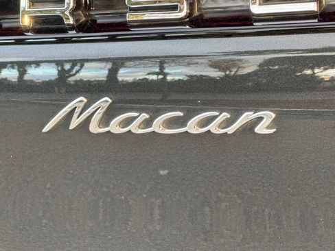 Used 2024 Porsche Macan image 28