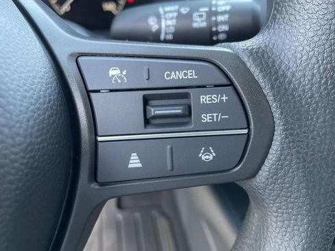 Certified 2025 Honda HR-V LX image 30