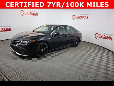 Used 2023 Toyota Camry XSE FWD image 4