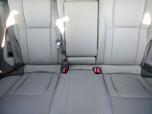 Used 2024 Subaru Outback Limited image 13