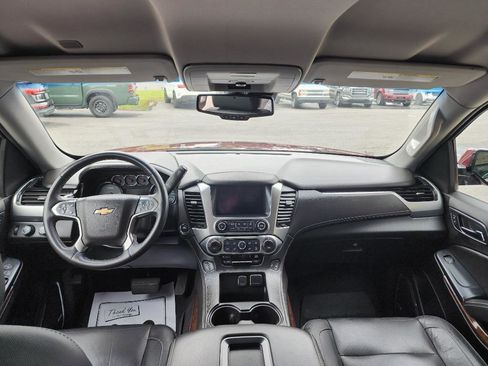 Used 2019 Chevrolet Tahoe LT w/ Luxury Package AWD/4WD image 15