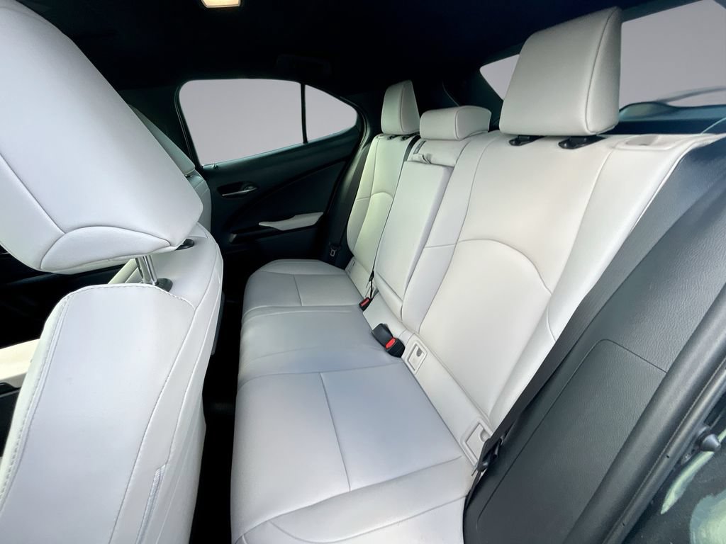 Used 2024 Lexus UX 250h FWD image 15
