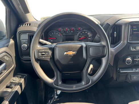 Used 2020 Chevrolet Silverado 1500 Custom w/ Custom Value Package RWD image 12