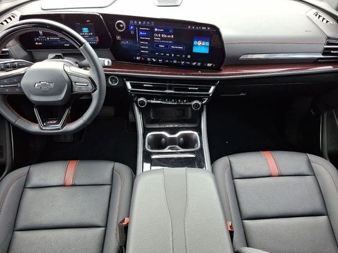 Used 2026 Chevrolet Traverse RS image 26