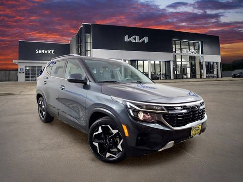Certified 2024 Kia Seltos EX FWD image 1