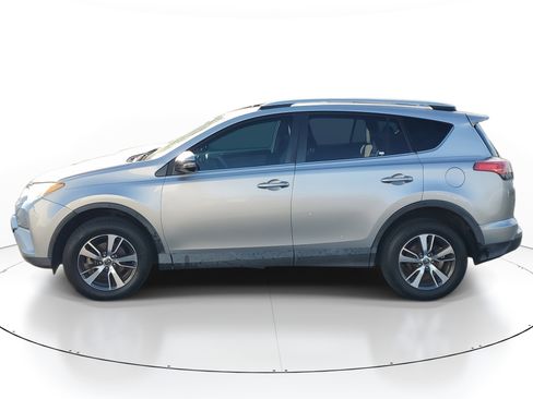 Used 2016 Toyota RAV4 XLE image 4