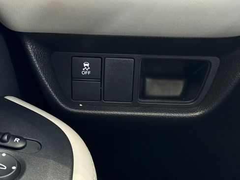 Used 2025 Honda HR-V LX image 39