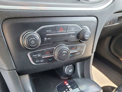 Used 2022 Dodge Charger SXT w/ Leather Interior Group image 19