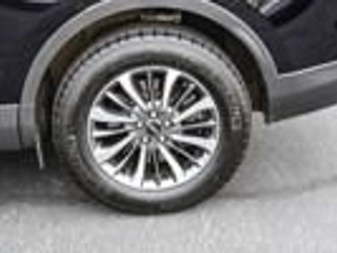 Used 2023 Lincoln Nautilus AWD w/ Premium Package image 11