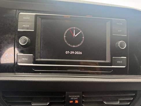 Used 2024 Volkswagen Jetta SE FWD image 21
