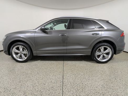 Used 2022 Audi Q8 Prestige image 4