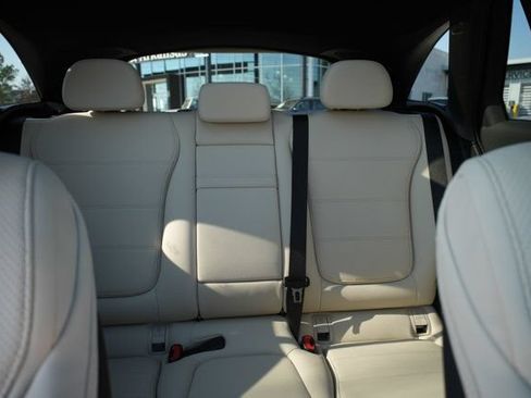Used 2026 Mercedes-Benz GLC 300 image 23