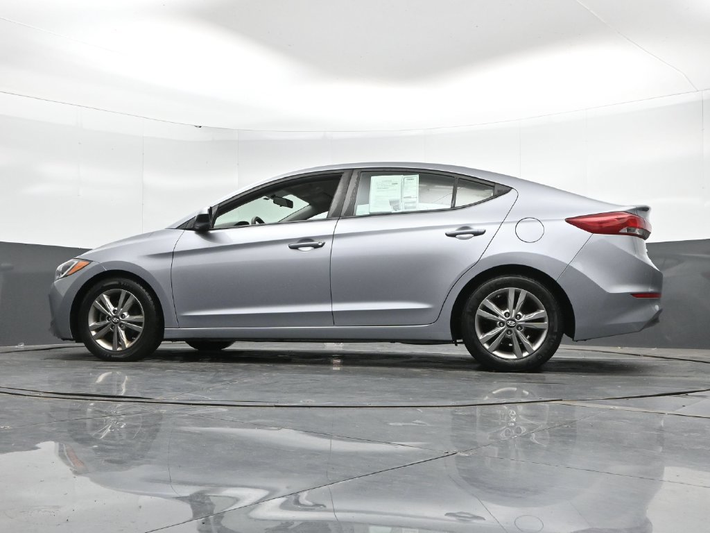 Used 2017 Hyundai Elantra SE FWD image 23