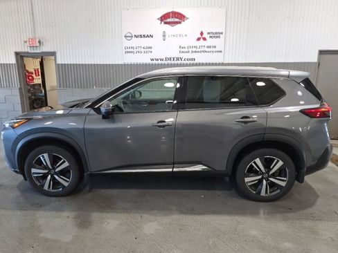 Used 2021 Nissan Rogue SL AWD/4WD image 6